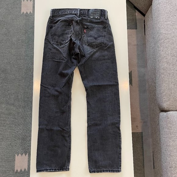 Levi's 514 Black Straight Leg Jeans - Picture 6 of 9